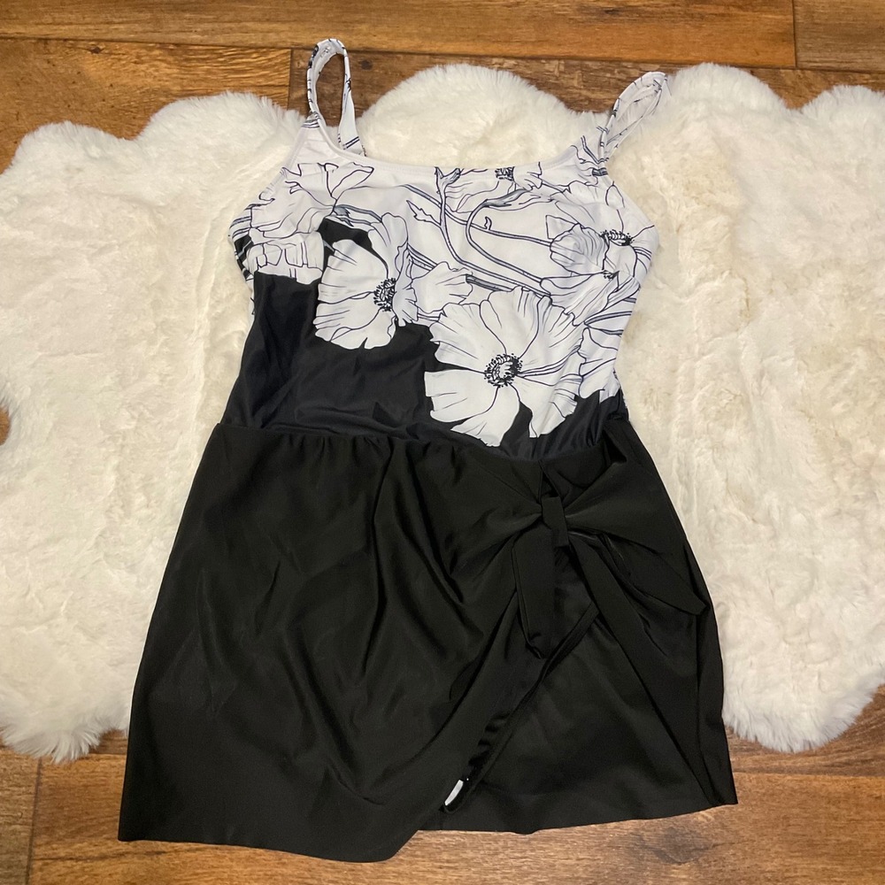 Rotita Size Large Swim Dress Black White Floral Womens